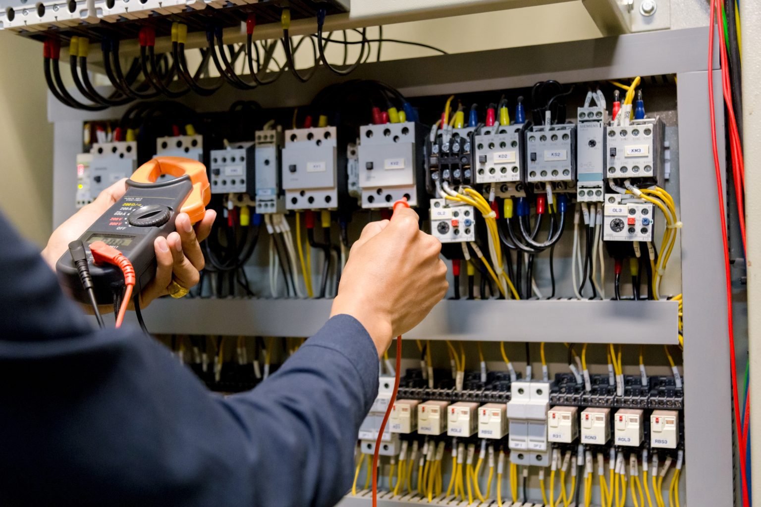 Testing & Commissioning Services in Saudi Arabia | Rise & Build